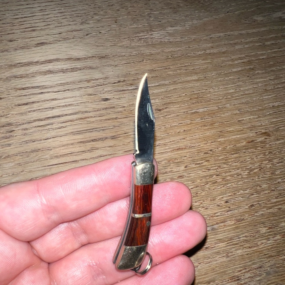 Mini Keychain Knife - Picture 3 of 8